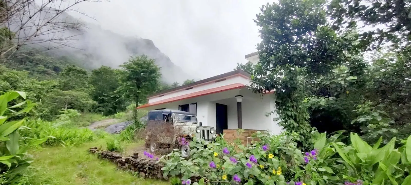The Mountain Snow View Homestay Mamalakandam Villa